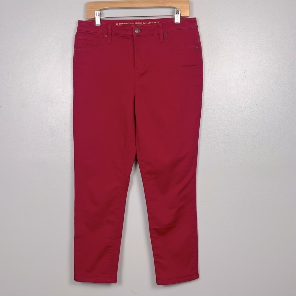 Chico’s red So Slimming Girlfriend Slim Leg Ankle jeans, size US 8.